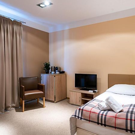 Hotel Dobre Z Lasu Solec Kujawski Buitenkant foto