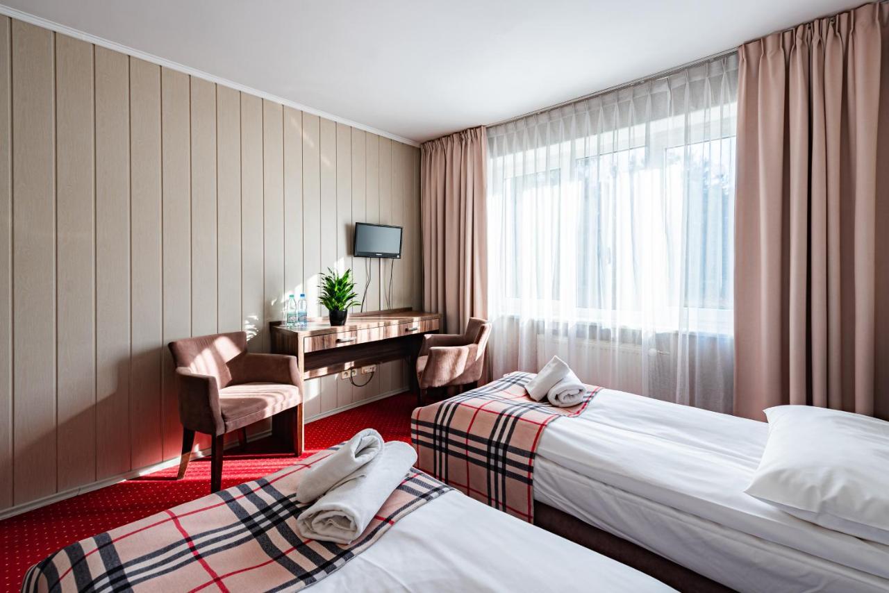 Hotel Dobre Z Lasu Solec Kujawski Buitenkant foto