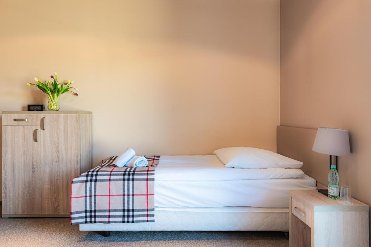 Hotel Dobre Z Lasu Solec Kujawski Buitenkant foto