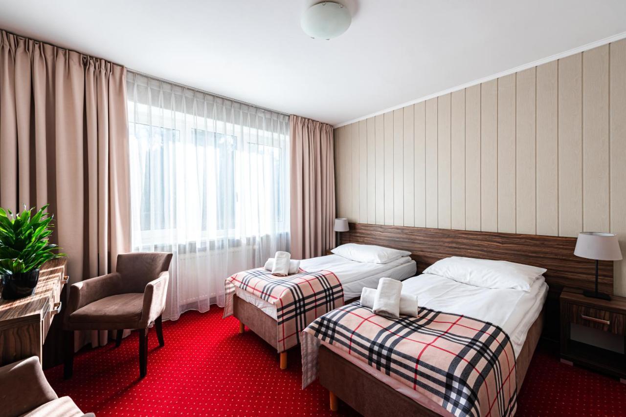 Hotel Dobre Z Lasu Solec Kujawski Buitenkant foto