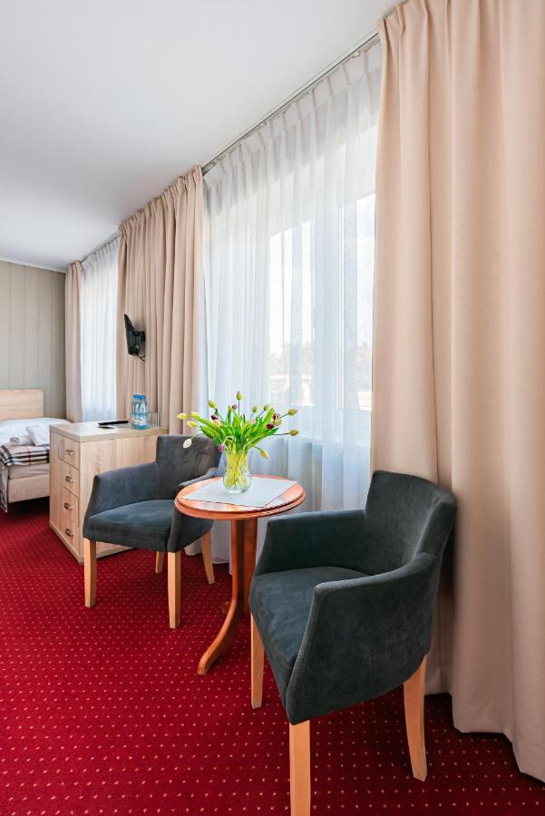 Hotel Dobre Z Lasu Solec Kujawski Buitenkant foto