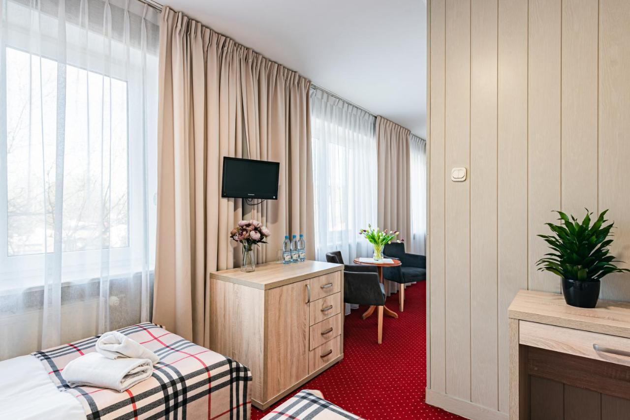 Hotel Dobre Z Lasu Solec Kujawski Buitenkant foto