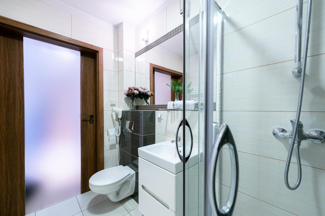 Hotel Dobre Z Lasu Solec Kujawski Buitenkant foto